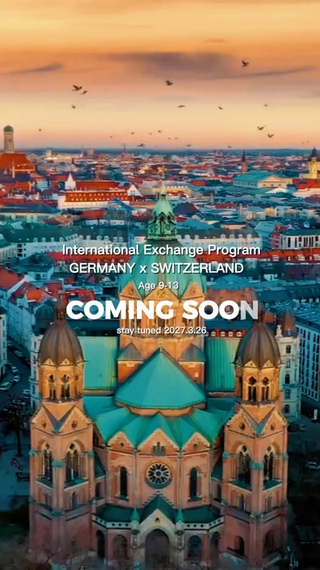 🇩🇪 KID’S TALK International Exchange Program
GERMANY × 🇨🇭 SWITZERLAND / 🇨🇿 CZECH REPUBLIC

SPRING 2027 ✈️
9〜13歳｜3〜6名限定 Ultra Small Group

英語を学ぶだけではなく、
英語を使って、世界を体験する。

🏭 SPECIAL BMW DINGOLFING FACTORY EXPERIENCE

ドイツ・ディンゴルフィングにある
BMWの大規模生産工場を訪問。

一般的なBMW Museum見学ではなく、
BMWスタッフによる特別ガイドのもと、
実際のものづくりの現場を体験します。

普段の観光ではなかなかできない、
特別な学びの機会です。

✨ BAVARIAN FOREST GOLD PANNING

バイエルンの森で、
実際にゴールドパンを使って
金探しに挑戦！

自然の中で楽しみながら、
ドイツの文化・歴史・自然を体験します。

🏫 Local School Exchange
現地の子どもたちと英語で交流

🏠 Host Family Experience
現地のホストファミリーと過ごし、
海外の日常生活を体験

🎤 English Interviews
街で現地の人に英語でインタビュー

👘 Japan Culture Ambassador
日本の文化を英語で紹介

🛒 Real-Life English Challenge
買い物・移動などを英語でチャレンジ

🏰 German History & Culture
ドイツの歴史・文化・街を体験

🌲 Nature & Outdoor Experience
バイエルンの自然を体験

🇨🇭 / 🇨🇿 One-Day Country Experience
スイスまたはチェコ共和国へ1日旅行

━━━━━━━━━━━━━━

ただの海外旅行ではありません。

英語で話す。
自分で考える。
現地の人と交流する。
日本を伝える。
そして、自分の目で世界を見る。

KID’S TALKで身につけた英語を
「教室の外」で実際に使う8日間。

🌍 Learn English.
Use English.
Experience the World.

━━━━━━━━━━━━━━

👧🧒 対象：9〜13歳
👥 3〜6名限定
👩‍🏫 KID’S TALKスタッフ同行
📅 2027年春休み
✈️ 7泊8日予定

💰 PROGRAM FEE

FIRST KID’S TALK MEMBER SPECIAL
¥600,000 + tax
※KID’S TALK会員・1名限定

REGULAR
¥700,000 + tax

🏠 宿泊について
ホストファミリーでの滞在を予定していますが、
参加人数・受け入れ状況等により、
ホテル滞在となる場合があります。

※宿泊・飛行機代・現地交通・食事・各種体験・海外旅行保険・スタッフ同行費等をプログラム内容に応じて含みます。
※参加には事前面談があります。
※3名以上で催行予定。
※定員6名に達し次第、受付終了となります。
※日程・訪問先・内容は変更となる場合があります。

🇩🇪 Germany
＋
 🇨🇿 Czech Republic

KID’S TALKから、世界へ。